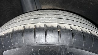 Used 2018 Maruti Suzuki Baleno [2015-2019] Zeta AT Petrol Petrol Automatic tyres RIGHT REAR TYRE TREAD VIEW