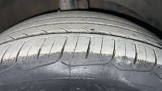 Used 2018 Maruti Suzuki Baleno [2015-2019] Zeta AT Petrol Petrol Automatic tyres RIGHT FRONT TYRE TREAD VIEW