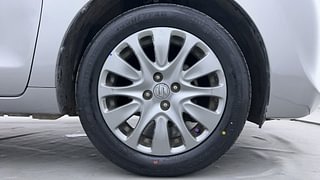 Used 2018 Maruti Suzuki Baleno [2015-2019] Zeta AT Petrol Petrol Automatic tyres RIGHT FRONT TYRE RIM VIEW