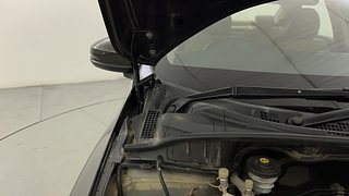 Used 2019 Honda City [2017-2020] ZX CVT Petrol Automatic engine ENGINE RIGHT SIDE HINGE & APRON VIEW
