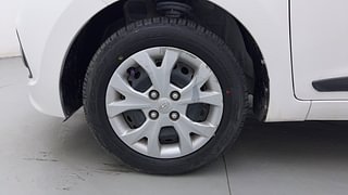 Used 2014 Hyundai Grand i10 [2013-2017] Sportz 1.2 Kappa VTVT Petrol Manual tyres LEFT FRONT TYRE RIM VIEW