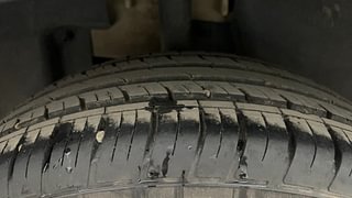 Used 2017 Renault Captur [2017-2020] RXT Diesel Diesel Manual tyres RIGHT REAR TYRE TREAD VIEW