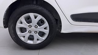 Used 2014 Hyundai Grand i10 [2013-2017] Sportz 1.2 Kappa VTVT Petrol Manual tyres RIGHT REAR TYRE RIM VIEW