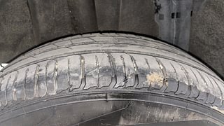 Used 2022 Renault Triber RXZ AMT Petrol Automatic tyres RIGHT REAR TYRE TREAD VIEW