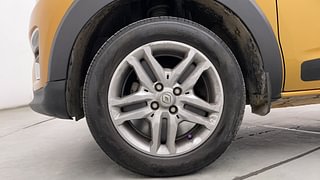 Used 2022 Renault Triber RXZ AMT Petrol Automatic tyres LEFT FRONT TYRE RIM VIEW