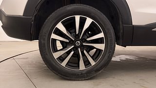 Used 2021 Nissan Kicks XV Turbo Petrol Manual tyres RIGHT REAR TYRE RIM VIEW