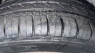 Used 2014 Hyundai Grand i10 [2013-2017] Sportz 1.2 Kappa VTVT Petrol Manual tyres LEFT FRONT TYRE TREAD VIEW