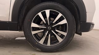 Used 2021 Nissan Kicks XV Turbo Petrol Manual tyres RIGHT FRONT TYRE RIM VIEW