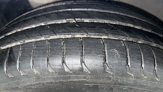 Used 2018 Hyundai Elite i20 [2014-2018] Asta 1.2 (O) Petrol Manual tyres LEFT FRONT TYRE TREAD VIEW