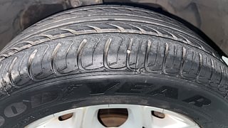 Used 2014 Ford EcoSport [2013-2015] Titanium 1.5L Ti-VCT Petrol Manual tyres RIGHT FRONT TYRE TREAD VIEW