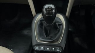 Used 2019 Hyundai New Santro 1.1 Magna Petrol Manual interior GEAR  KNOB VIEW