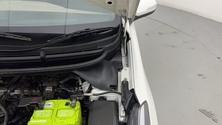 Used 2018 Hyundai Elite i20 [2014-2018] Asta 1.2 (O) Petrol Manual engine ENGINE LEFT SIDE HINGE & APRON VIEW