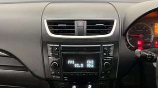 Used 2012 Maruti Suzuki Swift [2011-2017] ZXi Petrol Manual top_features Integrated (in-dash) music system