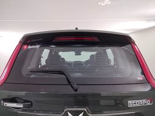 Used 2023 Mahindra Scorpio N Z8 L Petrol 6 STR Petrol Manual exterior BACK WINDSHIELD VIEW