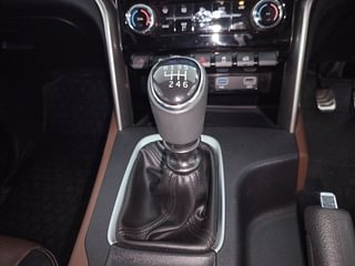 Used 2023 Mahindra Scorpio N Z8 L Petrol 6 STR Petrol Manual interior GEAR  KNOB VIEW