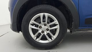 Used 2020 Renault Triber RXT Petrol Manual tyres LEFT FRONT TYRE RIM VIEW