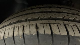 Used 2018 Hyundai Elite i20 [2017-2018] Magna Executive CVT Petrol Automatic tyres LEFT FRONT TYRE TREAD VIEW