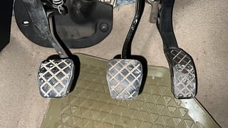 Used 2013 Volkswagen Polo [2010-2014] Highline1.2L (P) Petrol Manual interior PEDALS VIEW