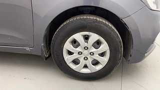 Used 2018 Hyundai Elite i20 [2017-2018] Magna Executive CVT Petrol Automatic tyres RIGHT FRONT TYRE RIM VIEW