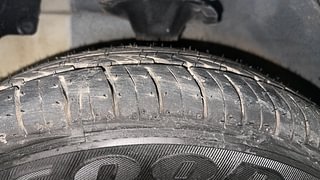 Used 2015 Hyundai Eon [2011-2018] Era + Petrol Manual tyres LEFT FRONT TYRE TREAD VIEW