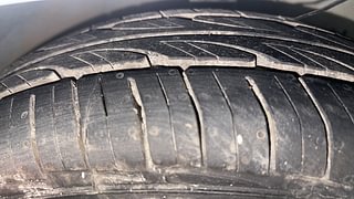 Used 2015 Hyundai Eon [2011-2018] Era + Petrol Manual tyres RIGHT FRONT TYRE TREAD VIEW