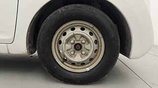 Used 2015 Hyundai Eon [2011-2018] Era + Petrol Manual tyres RIGHT FRONT TYRE RIM VIEW