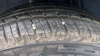 Used 2019 Renault Kwid [2017-2019] CLIMBER 1.0 Petrol Manual tyres RIGHT REAR TYRE TREAD VIEW