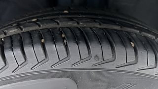 Used 2019 Renault Kwid [2017-2019] CLIMBER 1.0 Petrol Manual tyres RIGHT FRONT TYRE TREAD VIEW