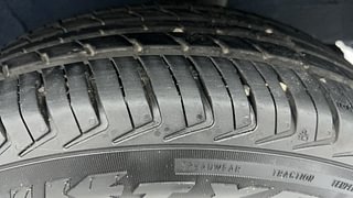 Used 2019 Renault Kwid [2017-2019] CLIMBER 1.0 Petrol Manual tyres LEFT REAR TYRE TREAD VIEW