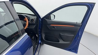 Used 2019 Renault Kwid [2017-2019] CLIMBER 1.0 Petrol Manual interior RIGHT FRONT DOOR OPEN VIEW