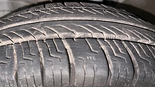 Used 2013 Maruti Suzuki Wagon R 1.0 [2013-2019] LXi CNG Petrol+cng Manual tyres LEFT FRONT TYRE TREAD VIEW