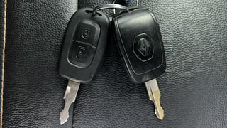 Used 2019 Renault Kwid [2017-2019] CLIMBER 1.0 Petrol Manual extra CAR KEY VIEW