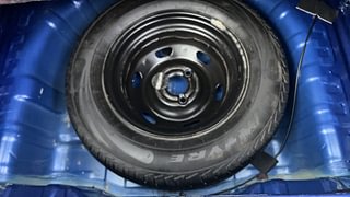 Used 2019 Renault Kwid [2017-2019] CLIMBER 1.0 Petrol Manual tyres SPARE TYRE VIEW