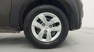 Used 2017 Renault Kwid [2015-2019] RXL Petrol Manual tyres RIGHT FRONT TYRE RIM VIEW