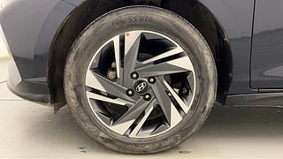 Used 2021 Hyundai New i20 Asta 1.0 Turbo DCT Petrol Automatic tyres LEFT FRONT TYRE RIM VIEW