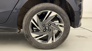 Used 2021 Hyundai New i20 Asta 1.0 Turbo DCT Petrol Automatic tyres LEFT REAR TYRE RIM VIEW