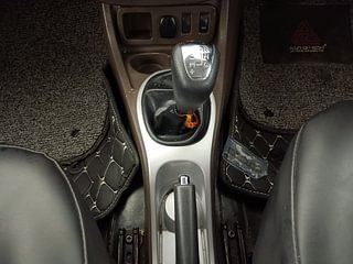 Used 2016 Renault Duster [2015-2019] 110 PS RXZ 4X2 AMT Diesel Automatic interior GEAR  KNOB VIEW