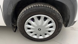Used 2022 Renault Kwid RXL Petrol Manual tyres RIGHT FRONT TYRE RIM VIEW