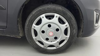 Used 2015 Maruti Suzuki Swift [2011-2017] VDi Diesel Manual tyres RIGHT FRONT TYRE RIM VIEW