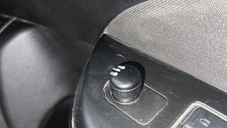Used 2014 Maruti Suzuki Swift [2011-2017] VXi Petrol Manual top_features Adjustable ORVM