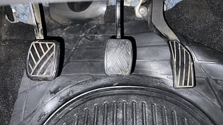 Used 2014 Maruti Suzuki Swift [2011-2017] VXi Petrol Manual interior PEDALS VIEW