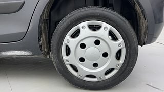 Used 2015 Maruti Suzuki Swift [2011-2017] VDi Diesel Manual tyres LEFT REAR TYRE RIM VIEW