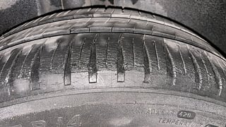 Used 2013 Skoda Fabia [2010-2015] Elegance 1.2 MPI Petrol Manual tyres RIGHT REAR TYRE TREAD VIEW