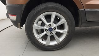 Used 2017 Ford EcoSport [2017-2021] Titanium 1.5L Ti-VCT Petrol Manual tyres RIGHT REAR TYRE RIM VIEW