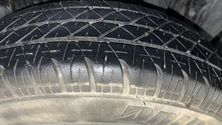 Used 2014 Maruti Suzuki Swift [2011-2017] VXi Petrol Manual tyres LEFT REAR TYRE TREAD VIEW