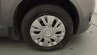 Used 2014 Maruti Suzuki Swift [2011-2017] VXi Petrol Manual tyres RIGHT FRONT TYRE RIM VIEW