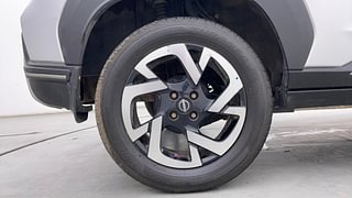 Used 2021 Nissan Magnite XV Premium Turbo CVT Petrol Automatic tyres RIGHT REAR TYRE RIM VIEW