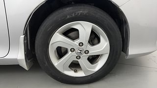 Used 2014 Honda City [2014-2017] VX CVT Petrol Automatic tyres RIGHT FRONT TYRE RIM VIEW