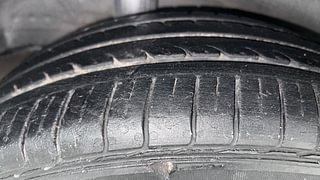 Used 2014 Honda City [2014-2017] VX CVT Petrol Automatic tyres RIGHT REAR TYRE TREAD VIEW