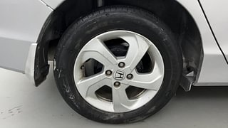 Used 2014 Honda City [2014-2017] VX CVT Petrol Automatic tyres RIGHT REAR TYRE RIM VIEW